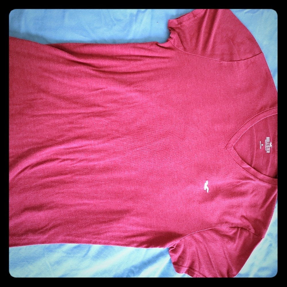 Hollister Men's V-Neck Cotton Tee
